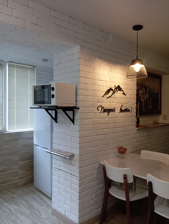 Комфортная квартира на берегу реки с живописным видом на горы