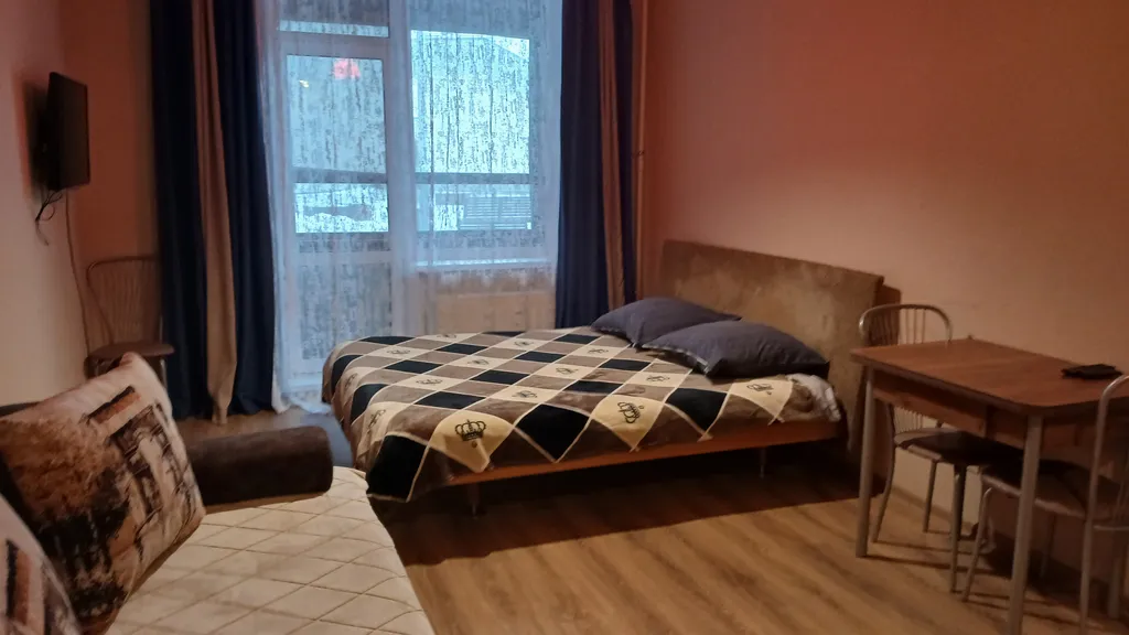 Уютная квартира в доме комфорт класса в центре рыдом с университетом