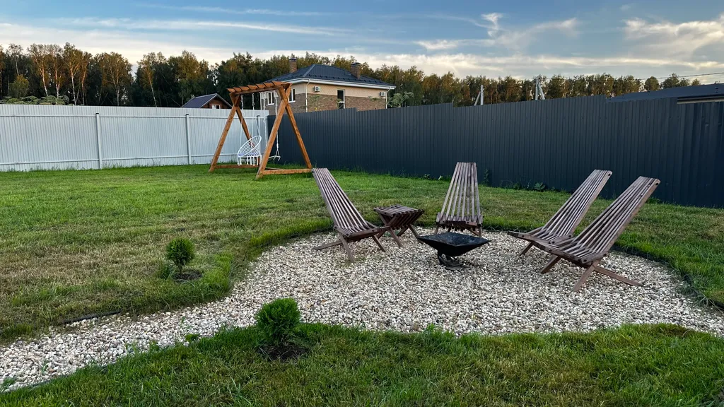 Стильный барнхаус с сауной, камином и панорамой