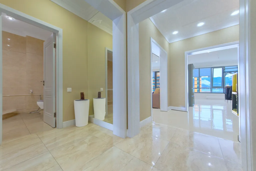 Стильная квартира на набережной