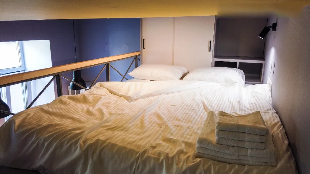 Двухуровневый апартамент с видом на сад