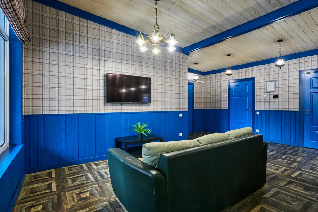 Большой коттедж с 5 спальнями, камином и террасой, Василек