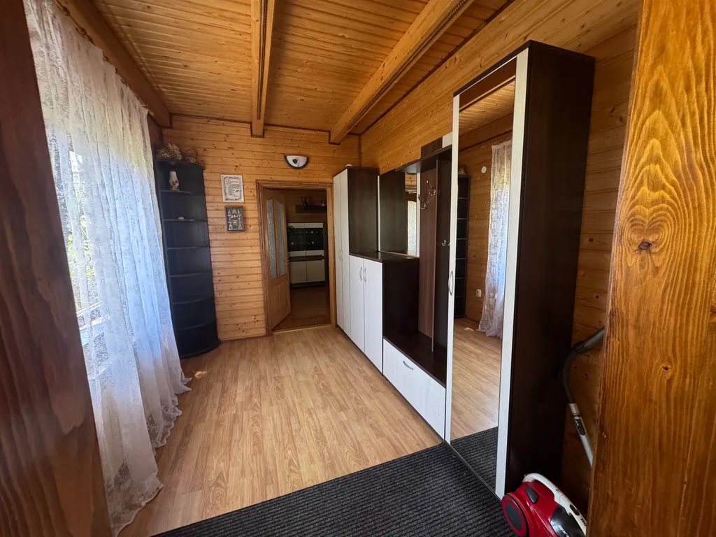 Уютный деревянный дом