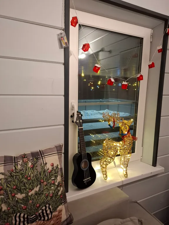 Дом в лесу с большой террасой