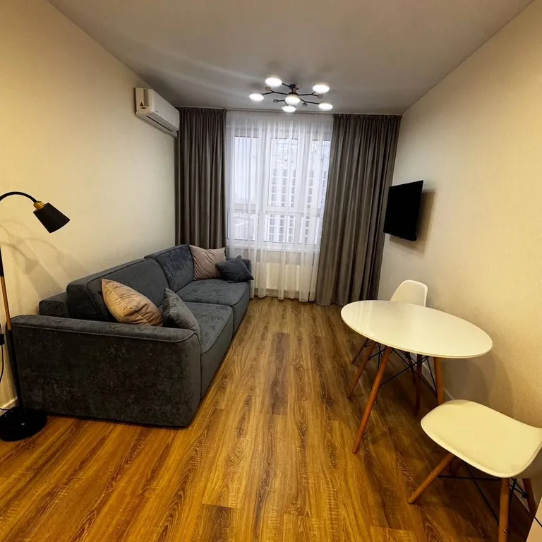 Квартира Сдается Уютная студия с прекрасным видом — аренда посуточно в Ульяновск