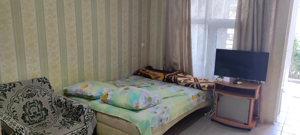 4-х местный номер № 8 этаж 1 до моря 400 метров