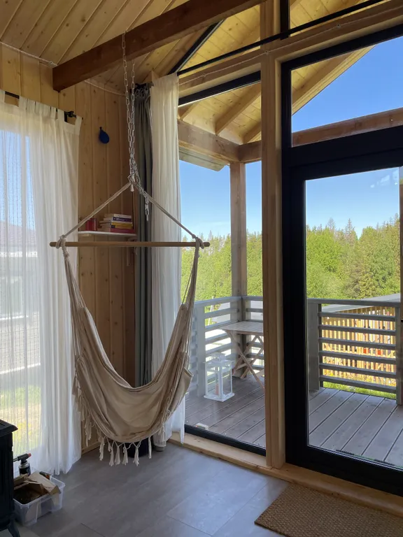 Уютный дом черный