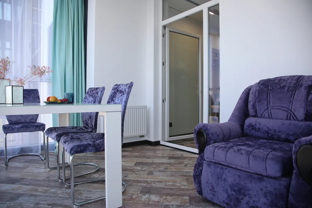 Квартира Апартаменты "Малевич" - мята лаванда и горький шоколад в интерьере — Калининград