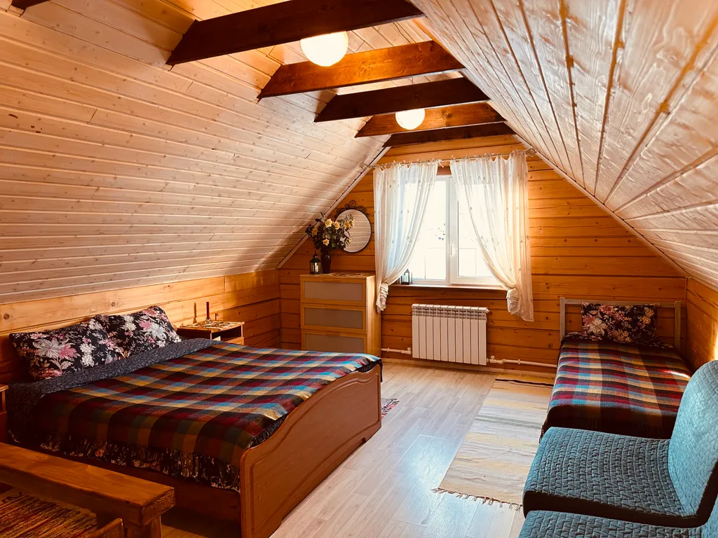 Домик в Горном Алтае с видом на горы