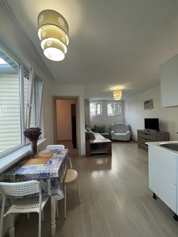 Двухкомнатная квартира в центре возле Массандровского пляжа