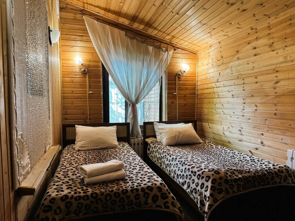 Коттедж у реки с баней