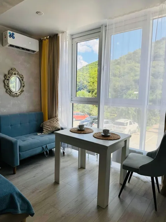 Уютная квартира у реки и моря в солнечном Небуге