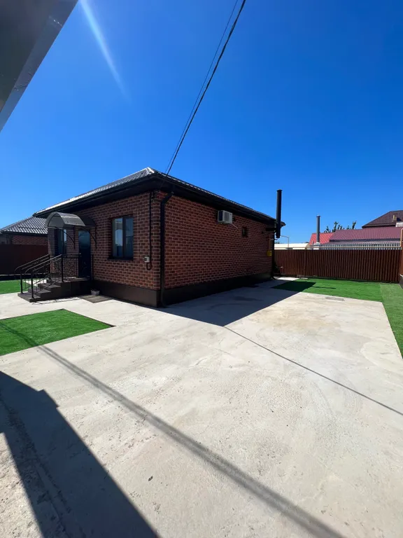 Отдельный дом со всеми удобствами и собственной территорией