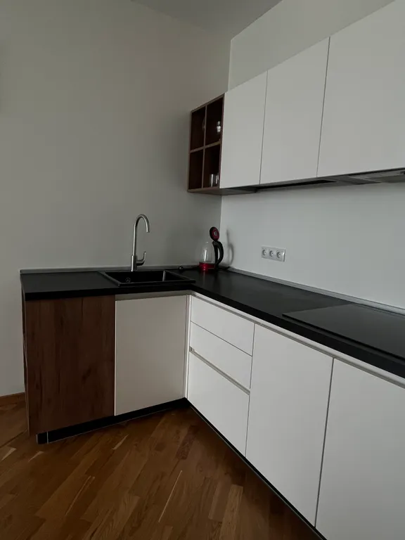 4-комнатная Квартира