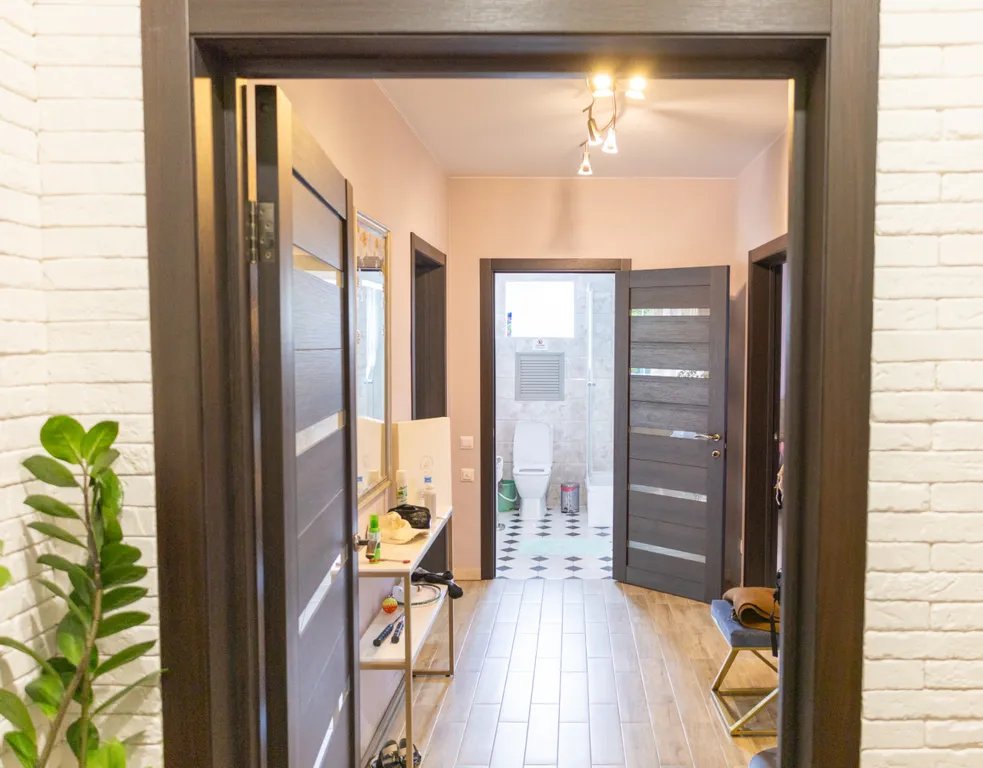 Коттедж Уютный дом с камином и сауной у озера — Ларионово