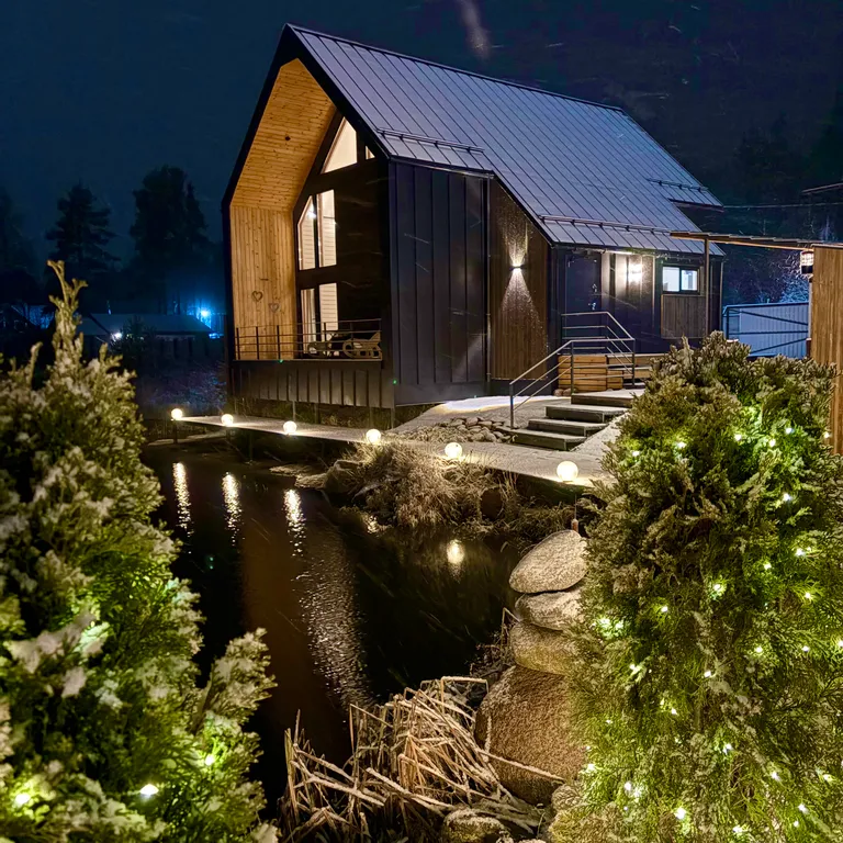 Коттедж Дом с террасой с выходом на озеро — аренда посуточно в Всеволожск