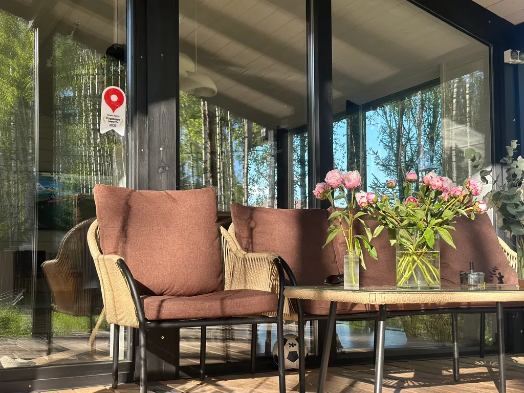 Дом с панорамной сауной, купелью на закрытом лесном участке