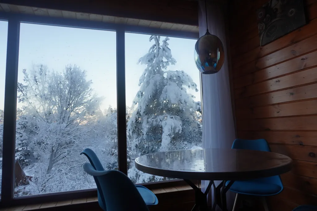 Домик на горке с баней