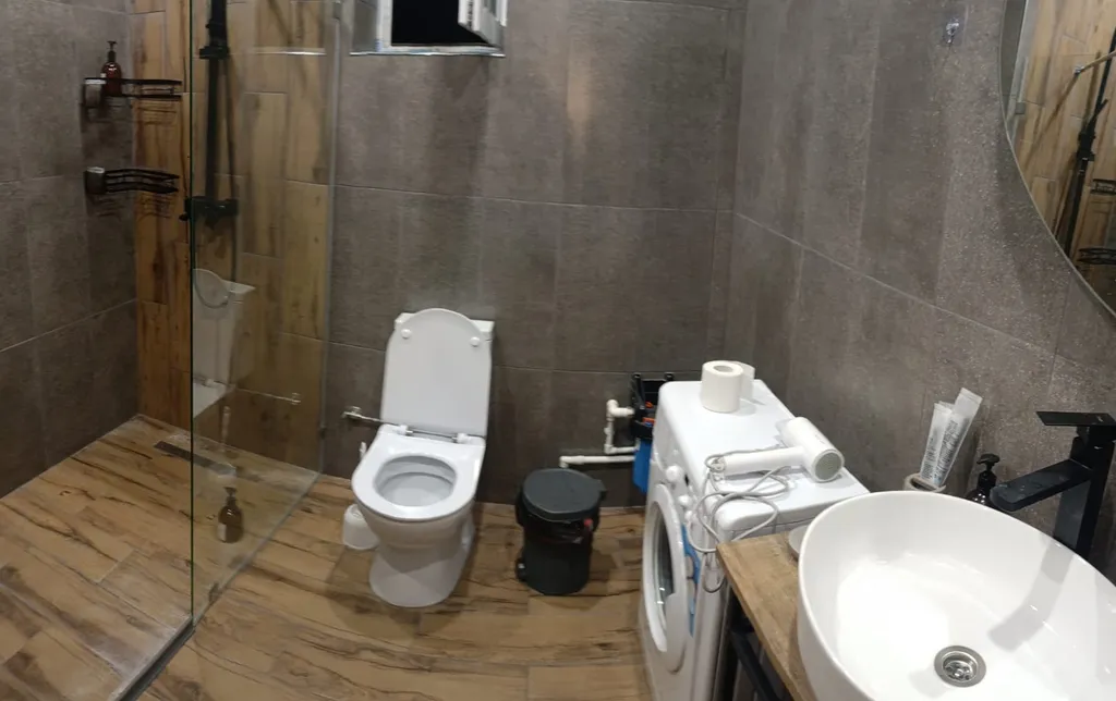 Уютный дом в лесу