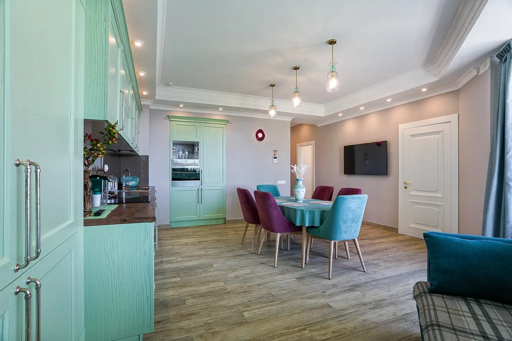 Трёхкомнатный апартамент с видом на море