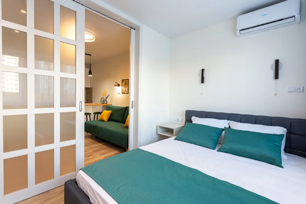 Квартира Квартира Современная и яркая студия Морент в ЖК Фрукты — Сириус