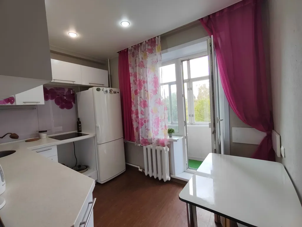 Квартира Большая двухкомнатная квартира рядом с аэропортом — Обь