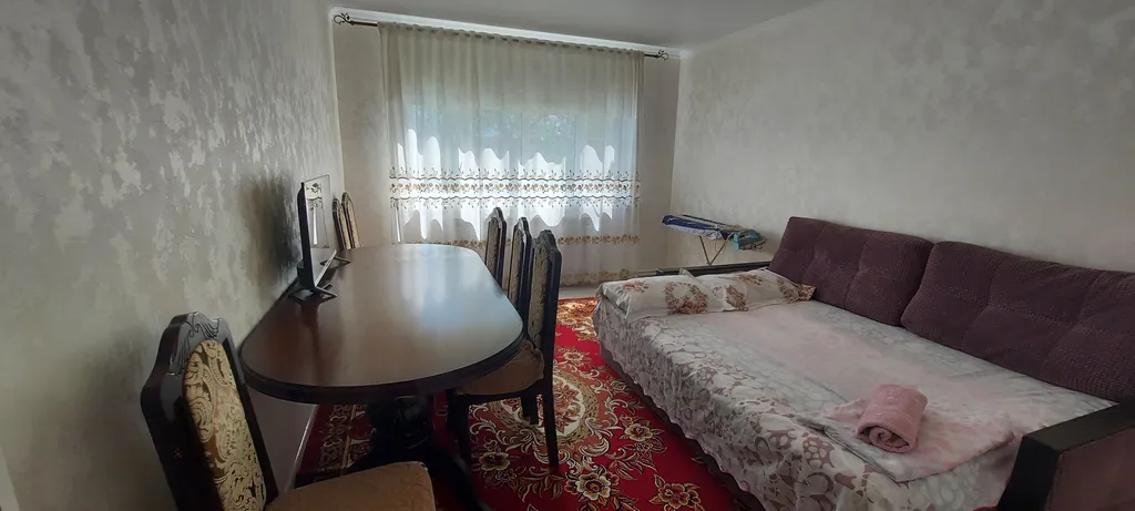 Уютная квартира в центре поселка