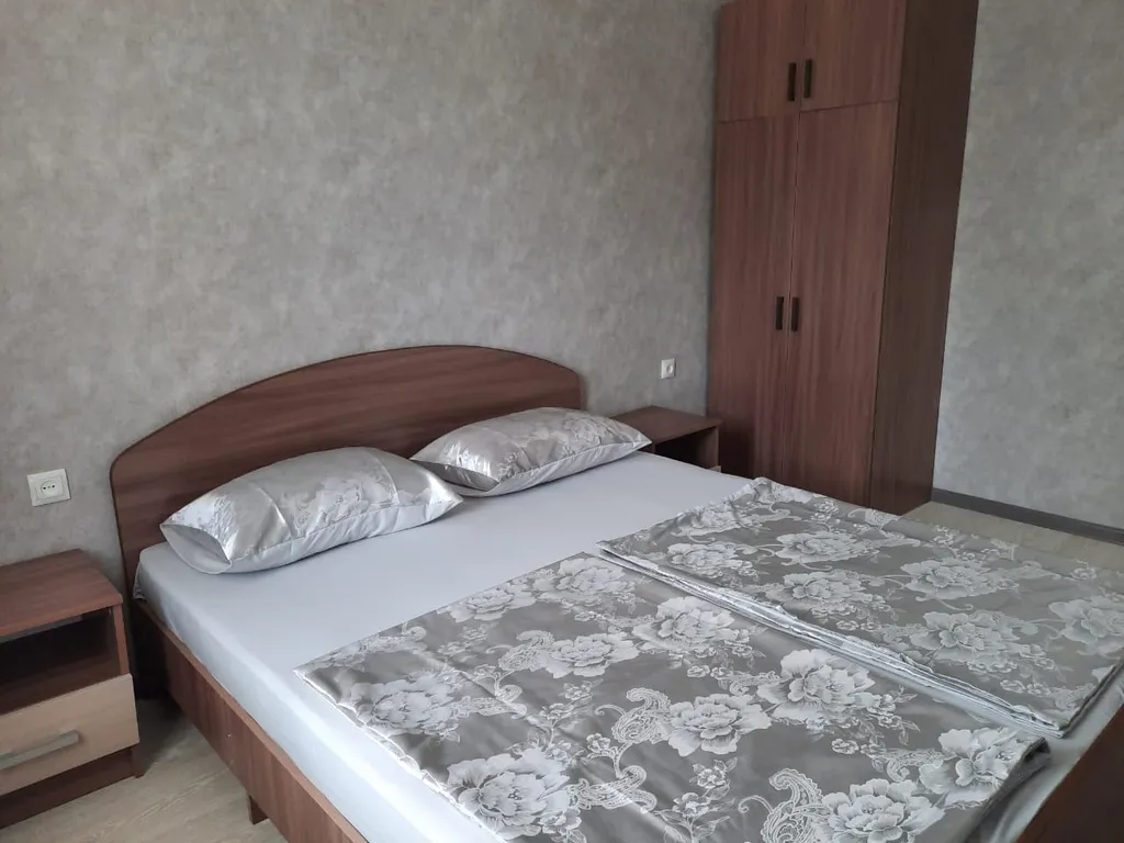 Коттедж 3-комнатный Дом — аренда посуточно в Лдзаа