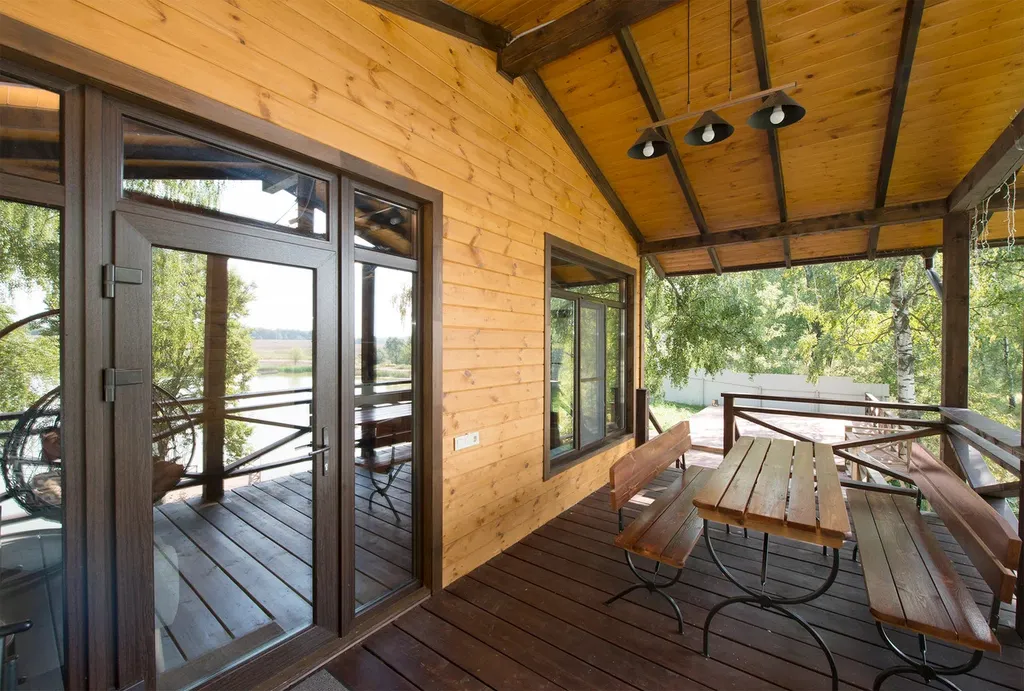 Дом на берегу озера