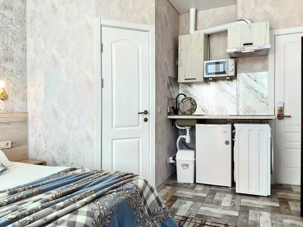 Квартира Квартира Студия с отоплением, кухней, стиралкой, балконом, парковкой, беседкой — Судак