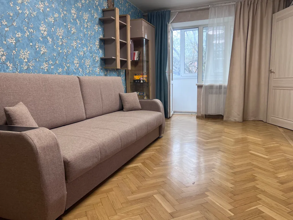 Квартира Трехкомнатная квартира напротив ТЦ Горизонт — Ростов-на-Дону