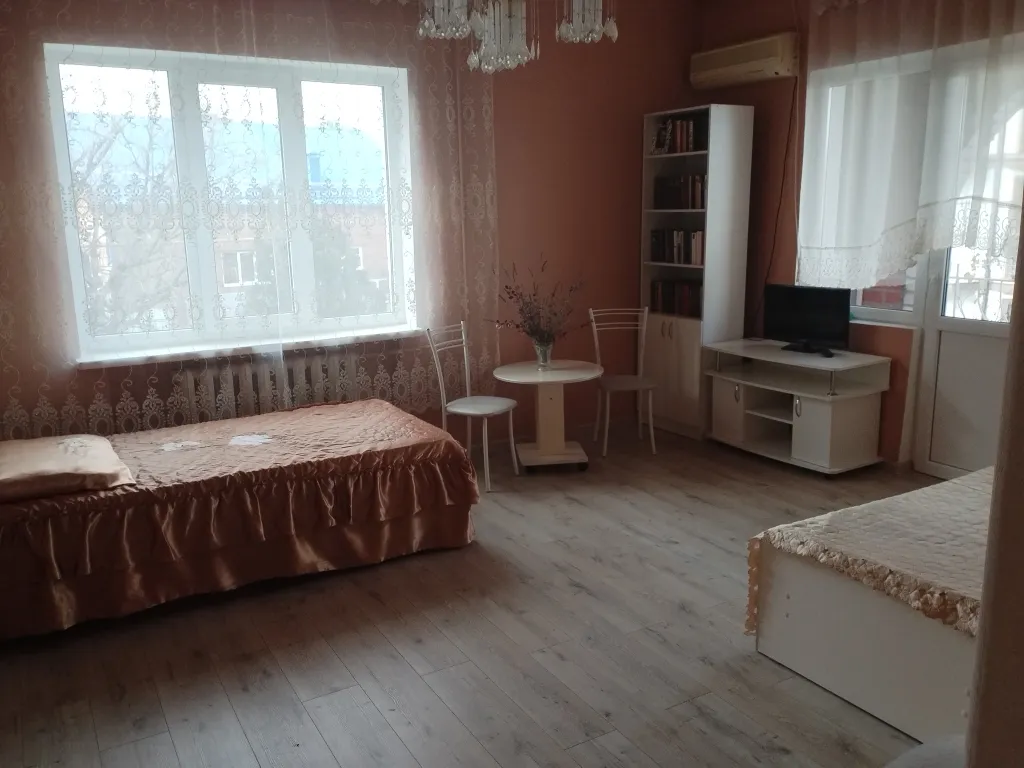 Этаж со своим входом для большой компании(до 10 человек)