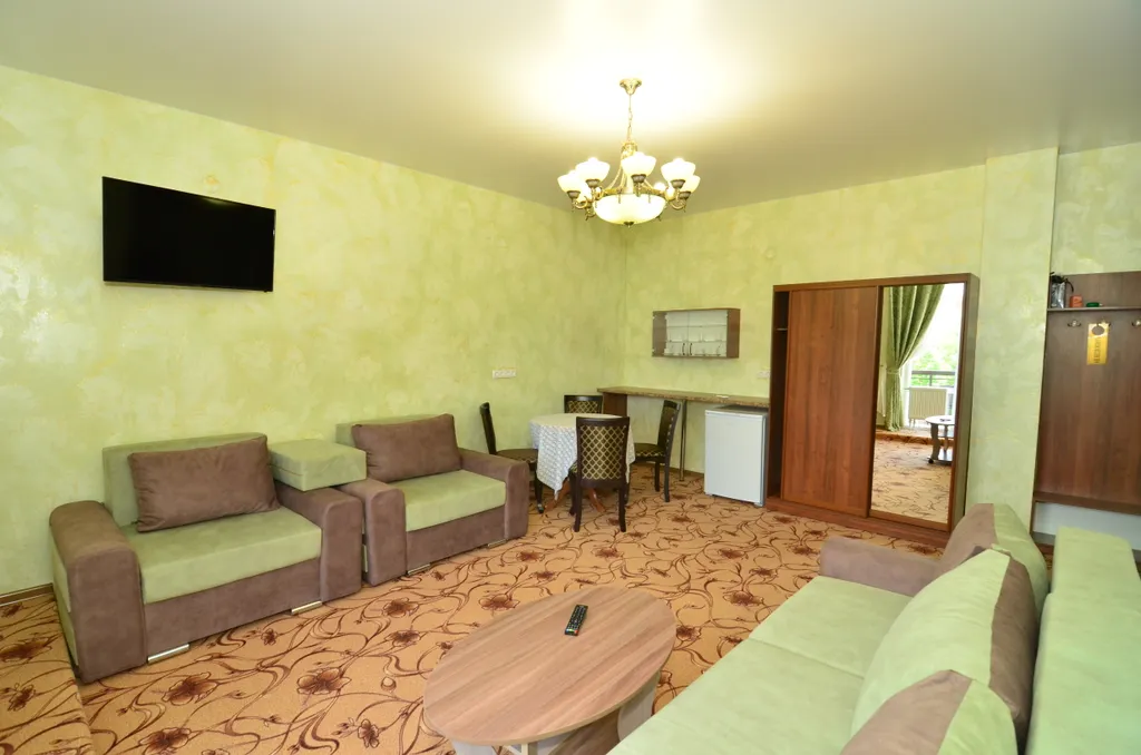 Четырехместный номер категории Люкс двухкомнатный