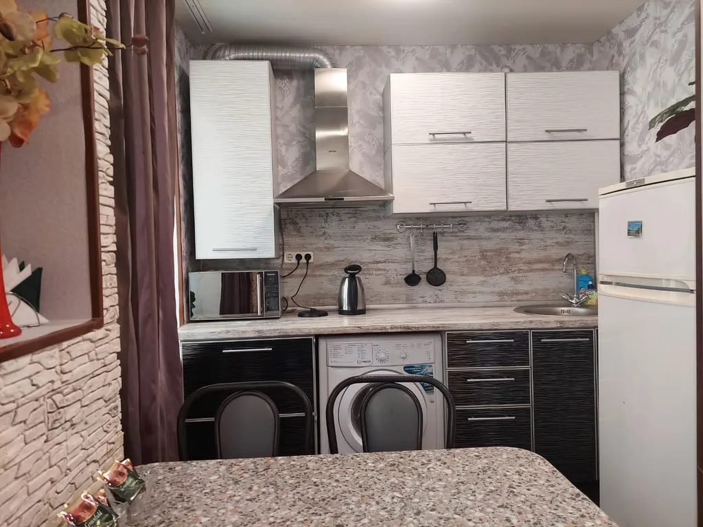 Уютная двухкомнатная недалеко от центра