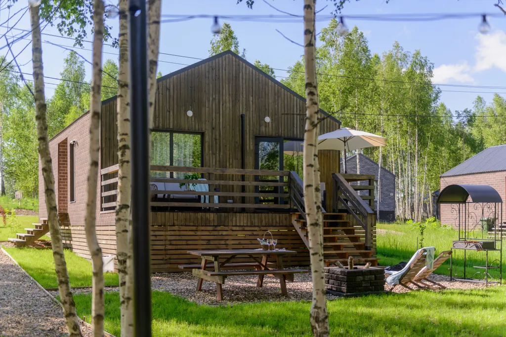 Дом с патио зоной на террасе