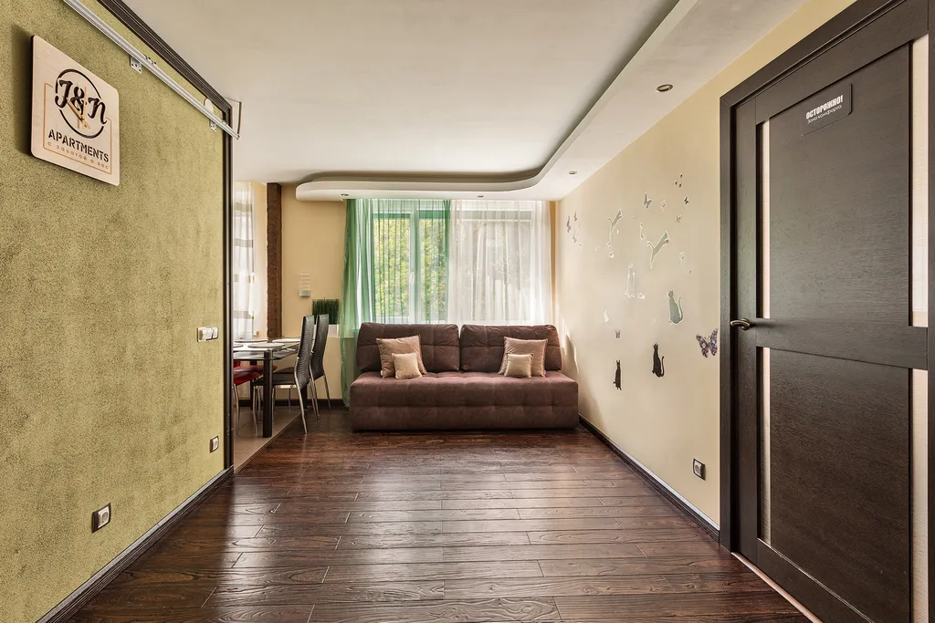 J&N Apartments Двухкомнатные апартаменты с гидромассажной ванной