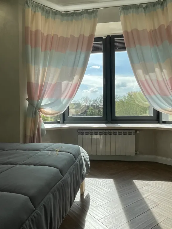 Семейный таунхаус в тихом месте западного побережья