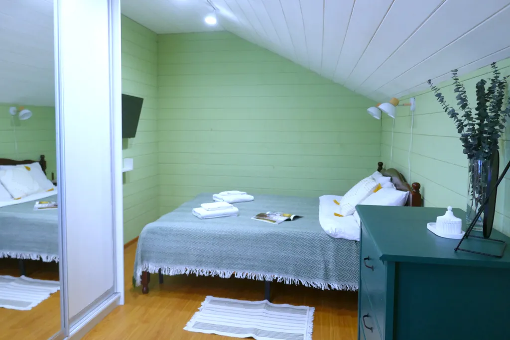 Загородный дом- еловый шёпот