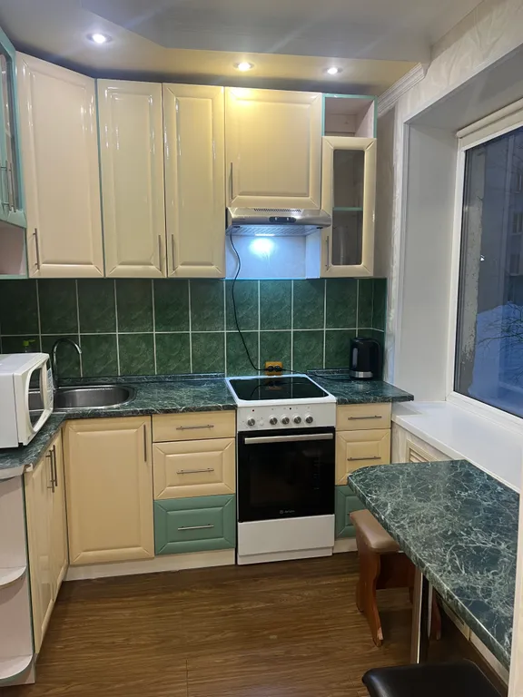 Уютная квартира в одном км от автостанции с видом на бухту