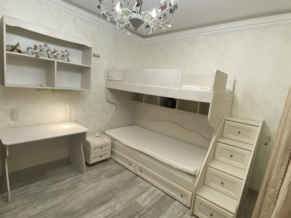 Дом с бассейном в лесу