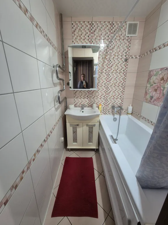 Уютная современная просторная квартира рядом с монастырем