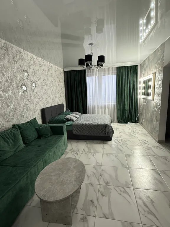 Квартира-студия в центре на 18 этаже