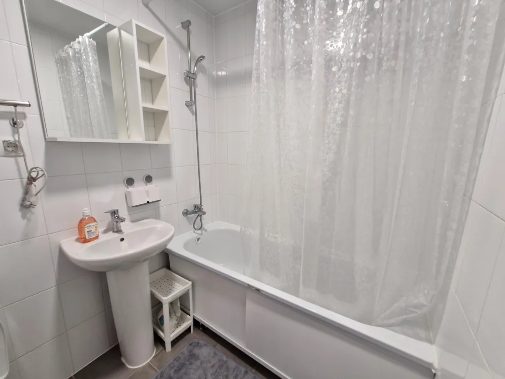 Красивая квартира с гостиной и спальней рядом с Мытищи парк