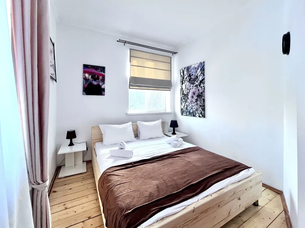 Коттедж с баней на дровах рядом с европарком