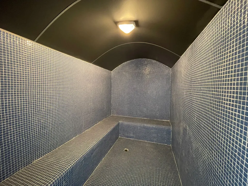 Чудесная новая квартира с видом на горы и море