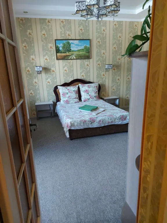 Уютная квартира вблизи парка — аренда посуточно в Алупка