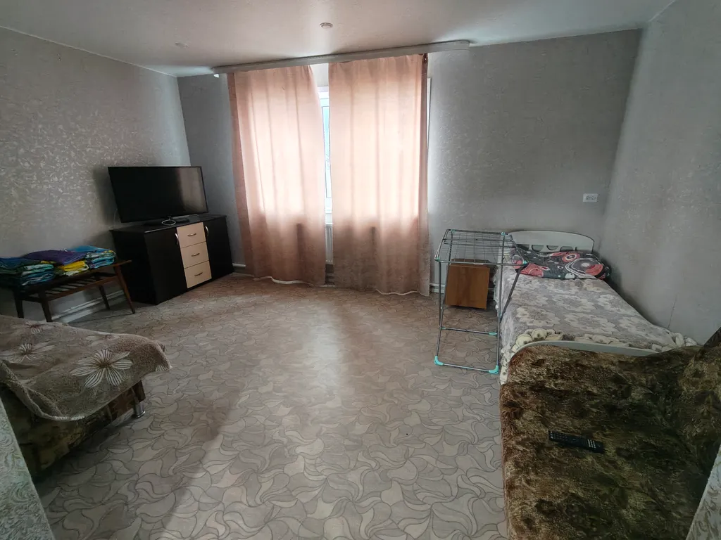 Дом коттедж в частном секторе, для семьи или небольшой компании