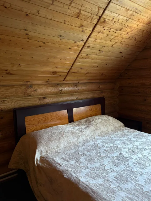 Уютный дом у озера