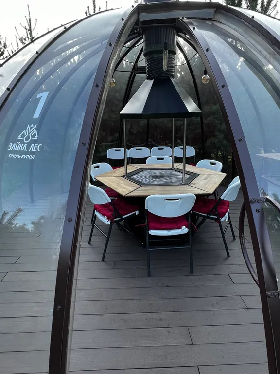 Уютный домик в сосновом лесу