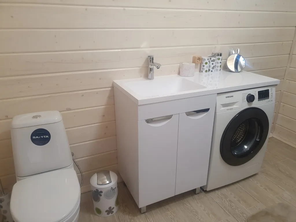 Деревянный большой дом